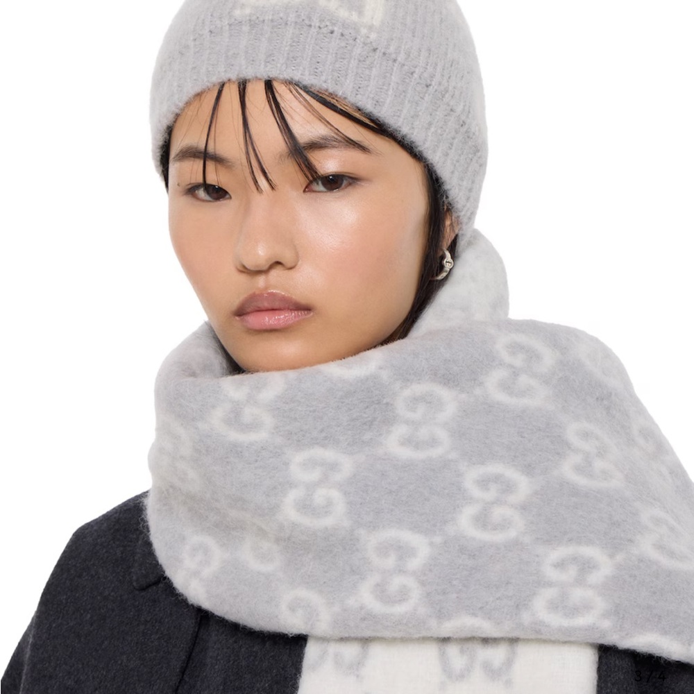 Gucci light gray  and white GG alpaca blend Beanie - Picture 3 of 5
